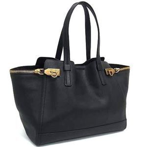 Salvatore Ferragamo Gancini Ariana Tote Bag DH-21 D992 in Black Leather for W...